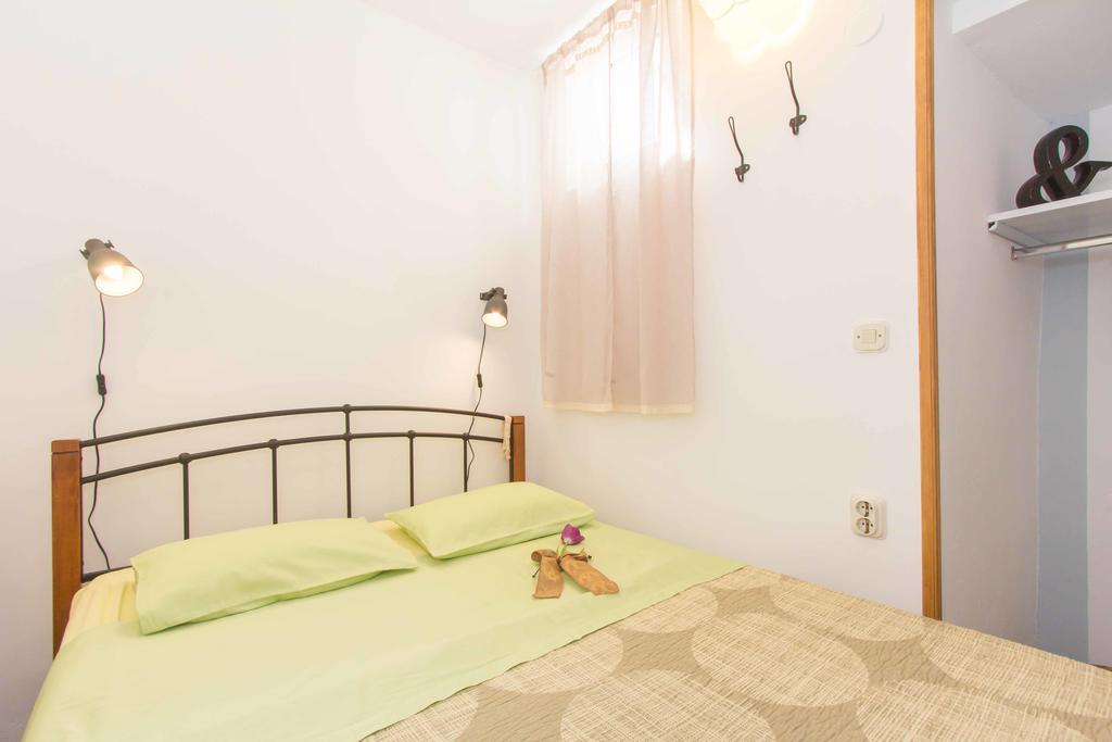 Red Valentino Apartment Split Luaran gambar